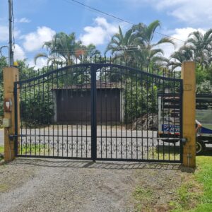 Portones abatibles a la medida