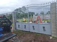 Portones abatibles a la medida